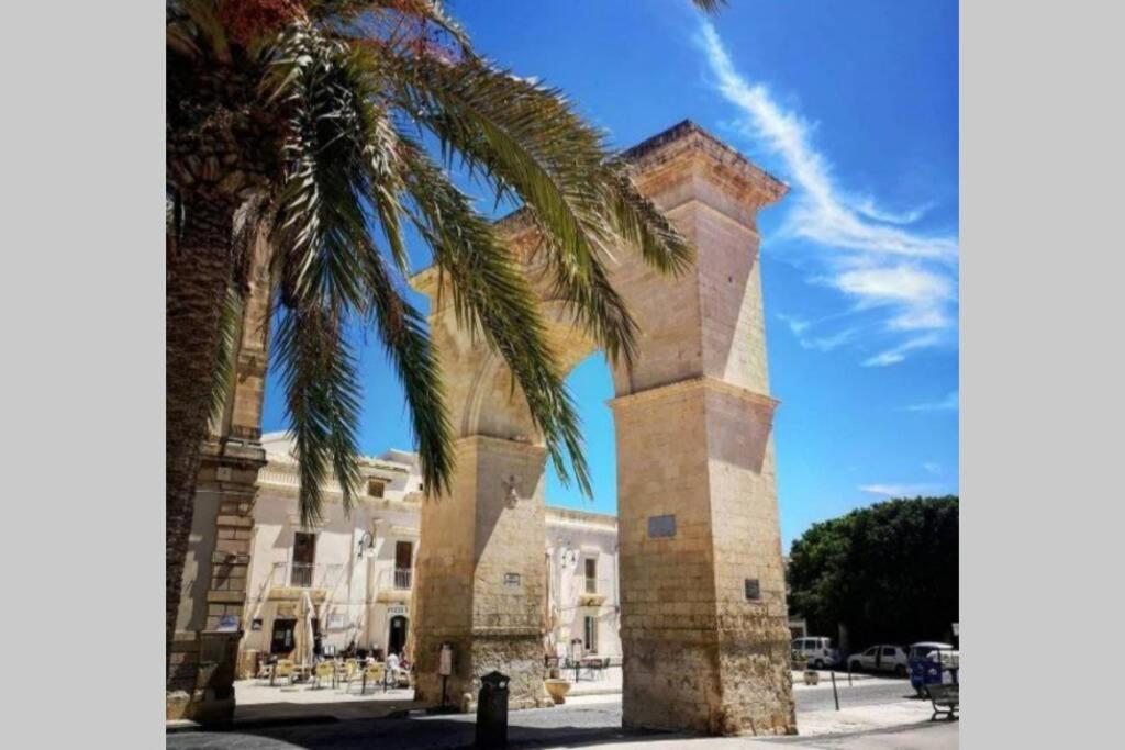 فيلا نوتوفي Piccola Casetta In Pieno Centro المظهر الخارجي الصورة